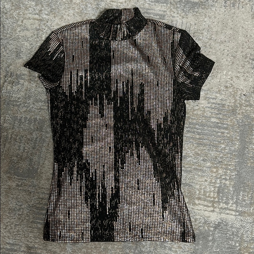 Turtle neck shirt